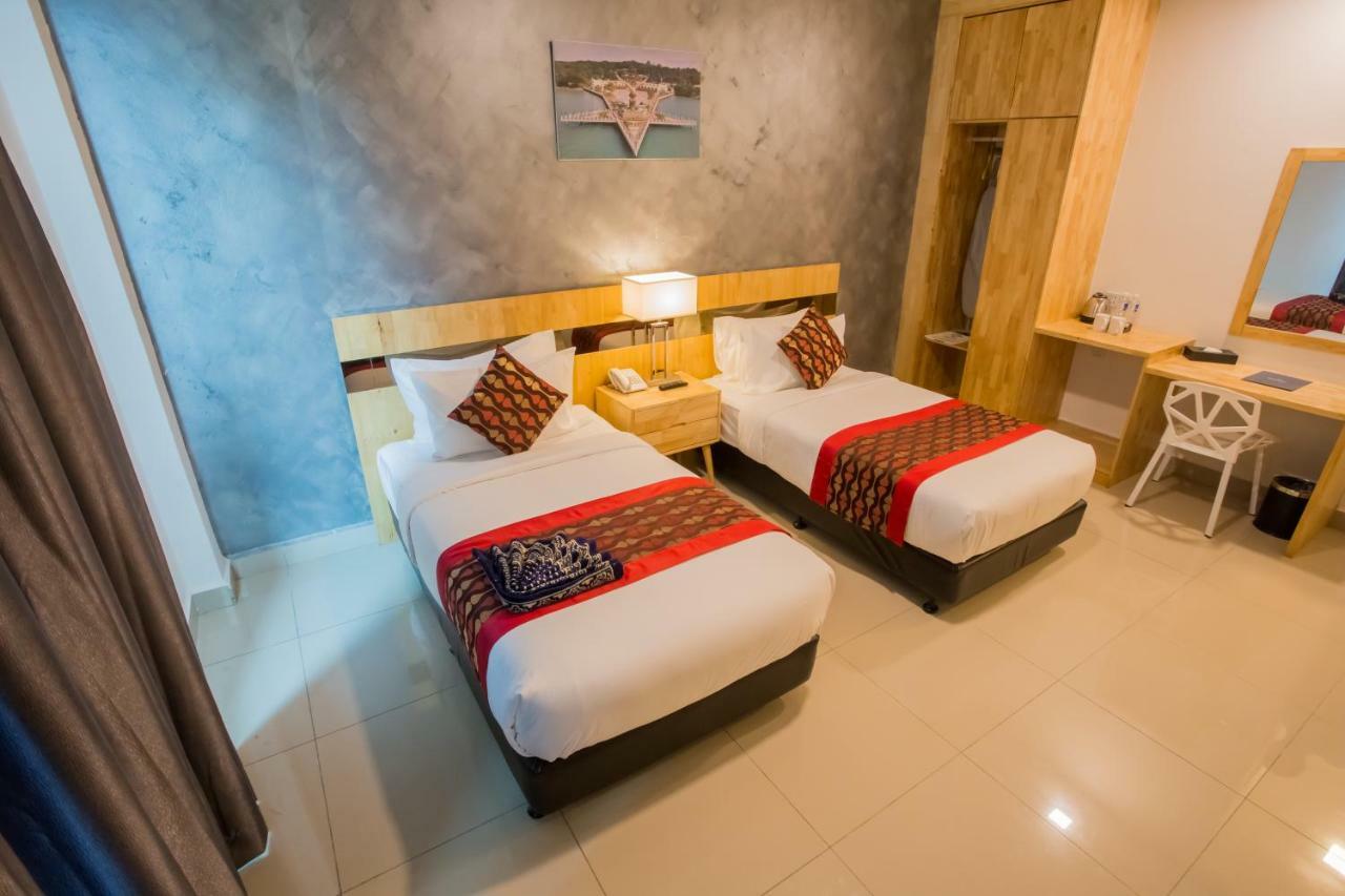 Adya Express Chenang Hotel