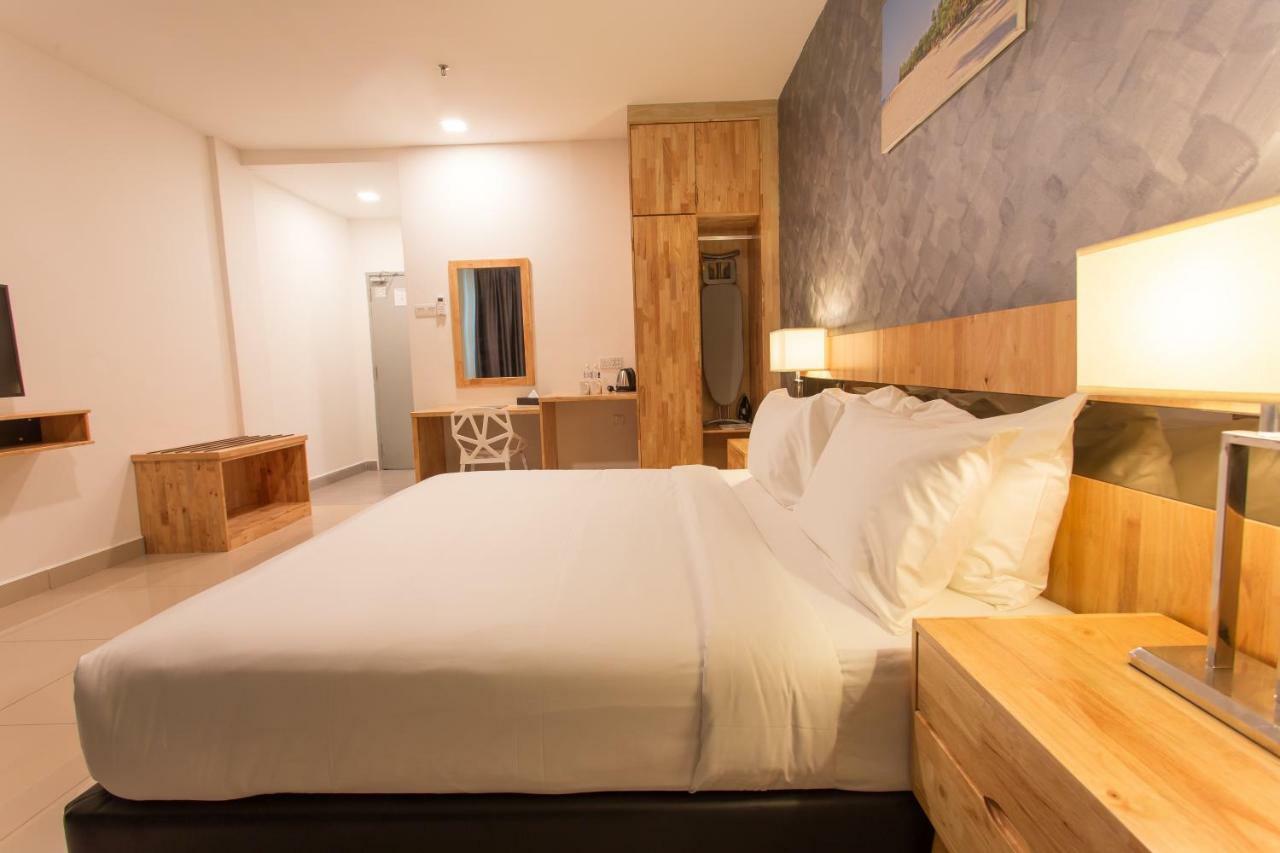 Adya Express Chenang Hotel